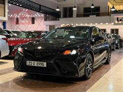 تۆیۆتا کامری